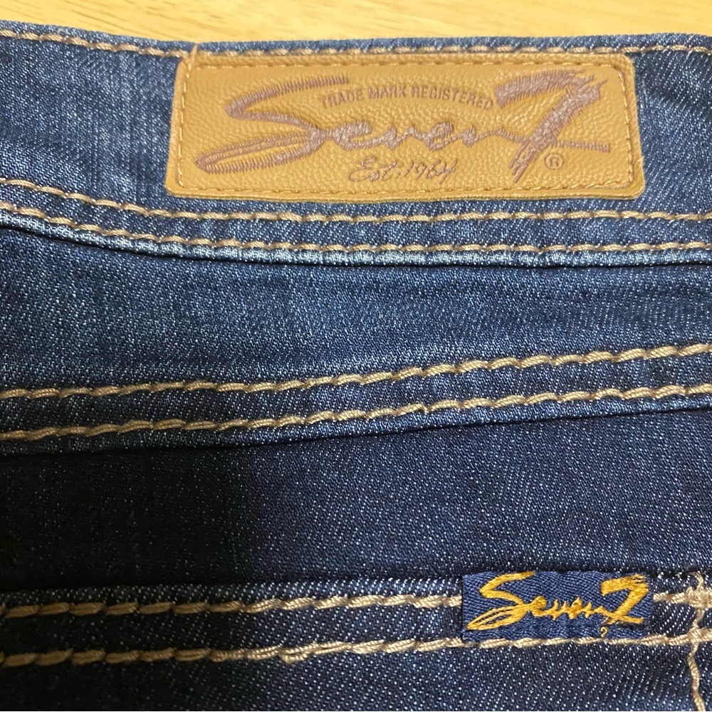 Seven7 Women's Boot Cut Jeans Size 8 Back Pocket Embroidery Festival Denim - Picture 16 of 16